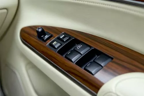 Plastové diely do interiéru automobilov